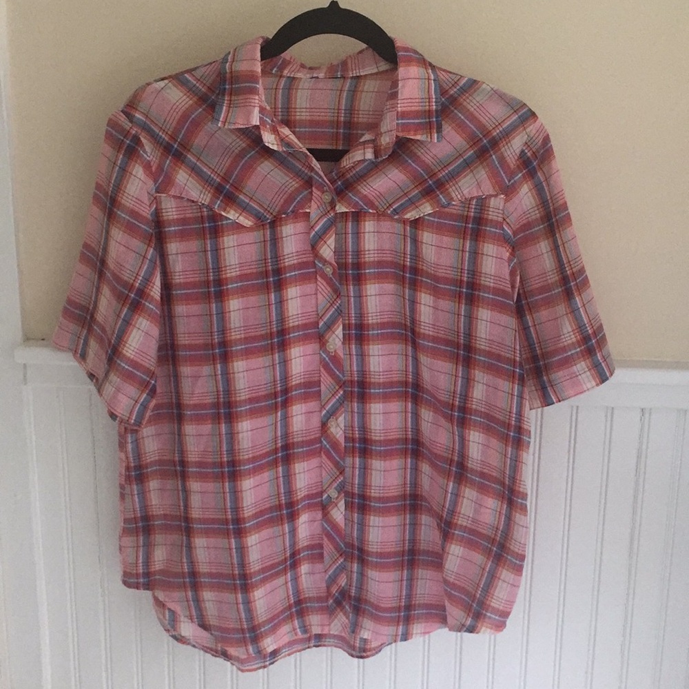 lightweight vintage top w/ subtle western vibes!